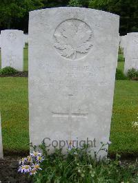 Etaples Military Cemetery - Taylor, William Bartlett